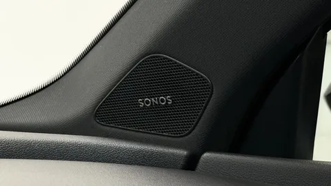Car image 30