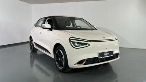 Car image 2