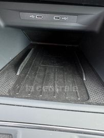 Car image 41