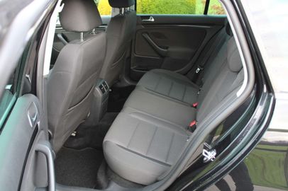 Car image 35