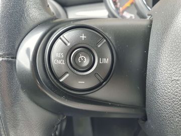 Car image 33