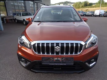 Car image 3