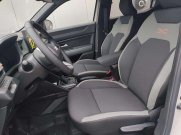 Car image 10