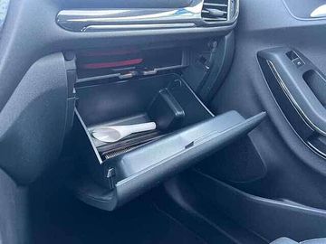 Car image 37