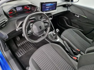Car image 28