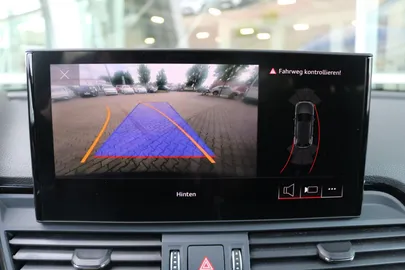 Car image 25