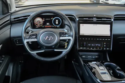 Car image 30