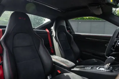 Car image 33