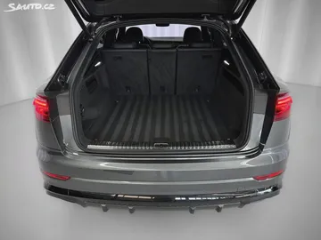 Car image 33