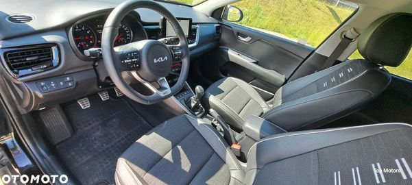 Car image 25