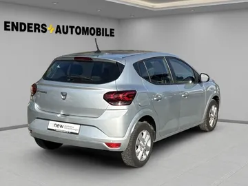 Car image 3