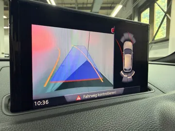 Car image 34