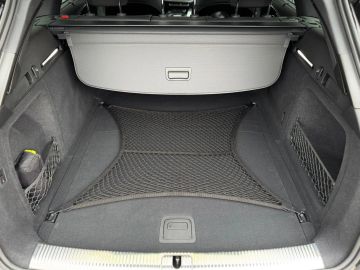 Car image 38