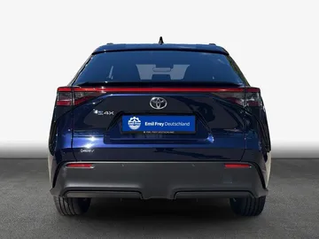Car image 4