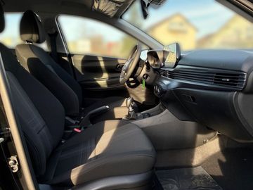 Car image 15