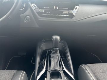 Car image 12