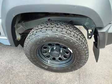 Car image 17