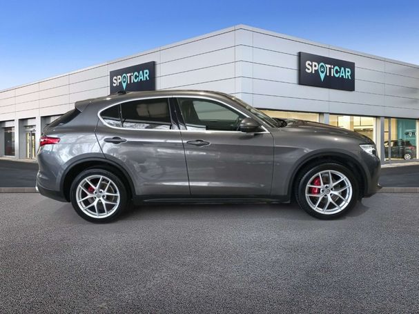 Alfa Romeo Stelvio 2.2 Q4 154 kW image number 4