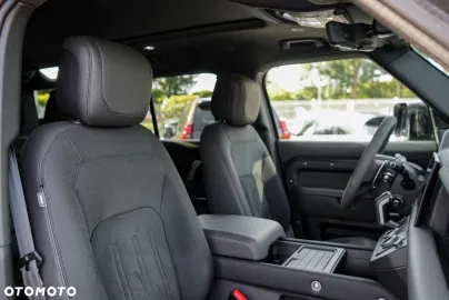 Car image 37