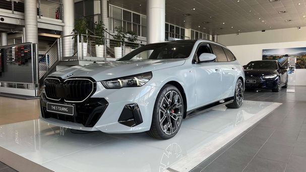 BMW 520d Touring xDrive 145 kW image number 1