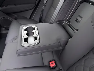 Car image 42