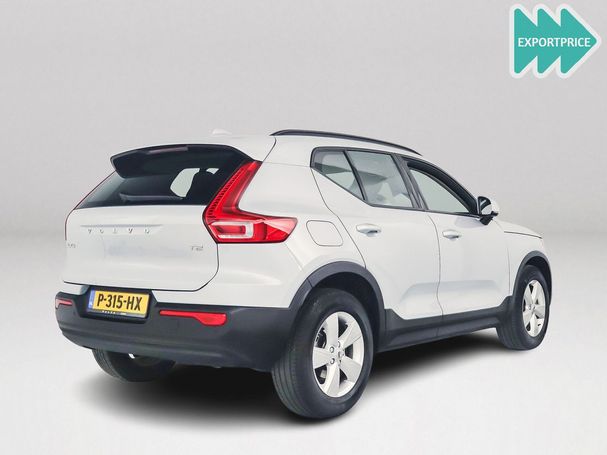 Volvo XC40 T2 Core Momentum 95 kW image number 3