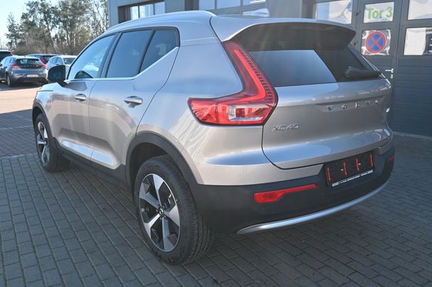 Volvo XC40 B4 Plus DKG 145 kW image number 4