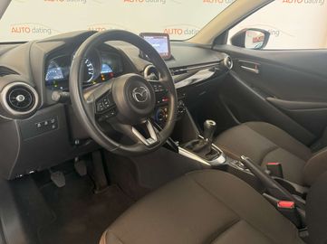 Car image 11