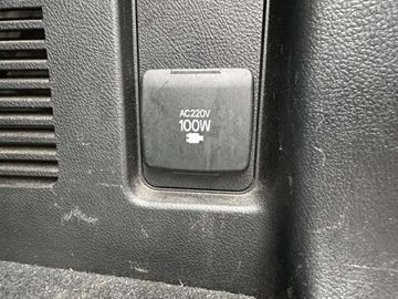 Car image 33