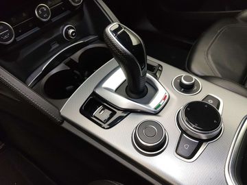 Car image 26