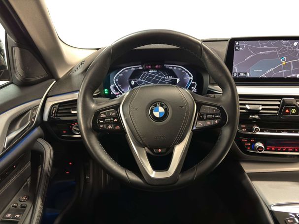 BMW 530i Touring xDrive 185 kW image number 6