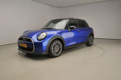 Car image 40