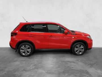 Car image 4