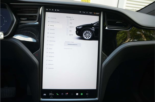 Tesla Model X 75D AWD 245 kW image number 22