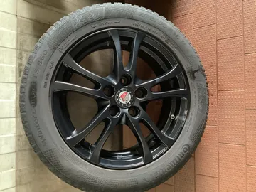 Car image 25