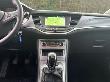 Car image 10