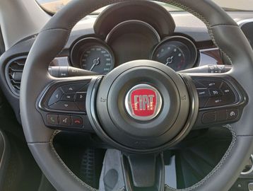 Car image 32