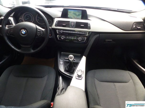 BMW 320d Touring xDrive Advantage 140 kW image number 8