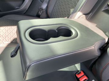 Car image 37