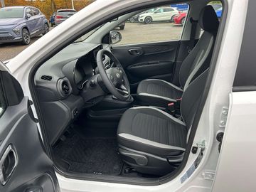 Car image 10