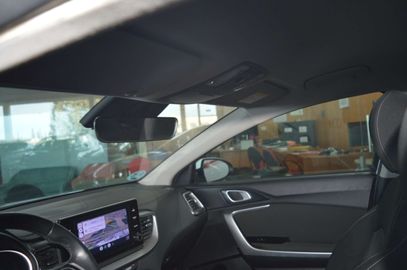 Car image 36