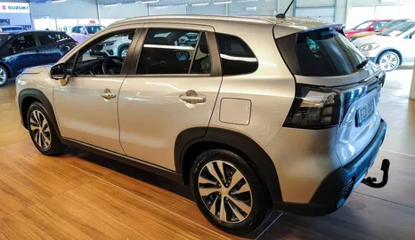 Car image 4