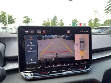 Car image 24