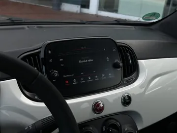 Car image 24