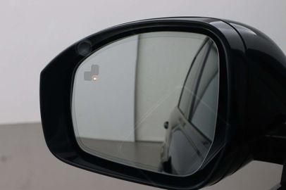 Car image 40