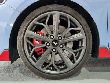 Car image 34