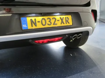 Car image 28