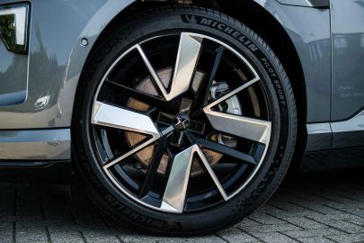 Car image 38