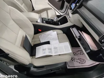 Car image 37