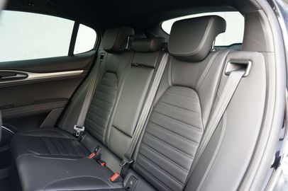 Car image 36